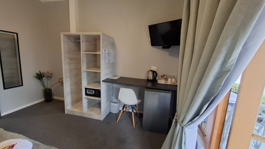 8 Bedroom Property for Sale in Blanco Western Cape